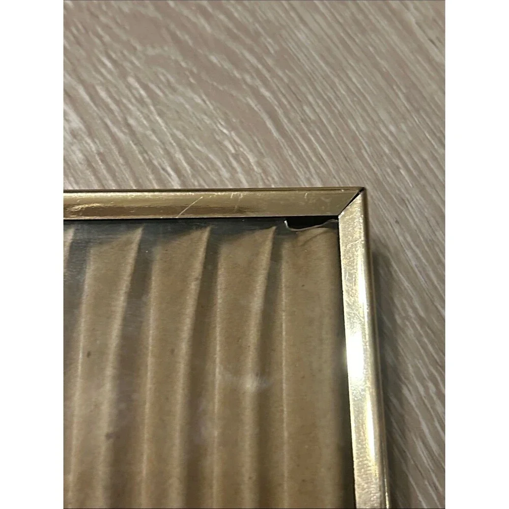 Vintage Gold Toned Decorative Picture Frame - Home Accents 5x7